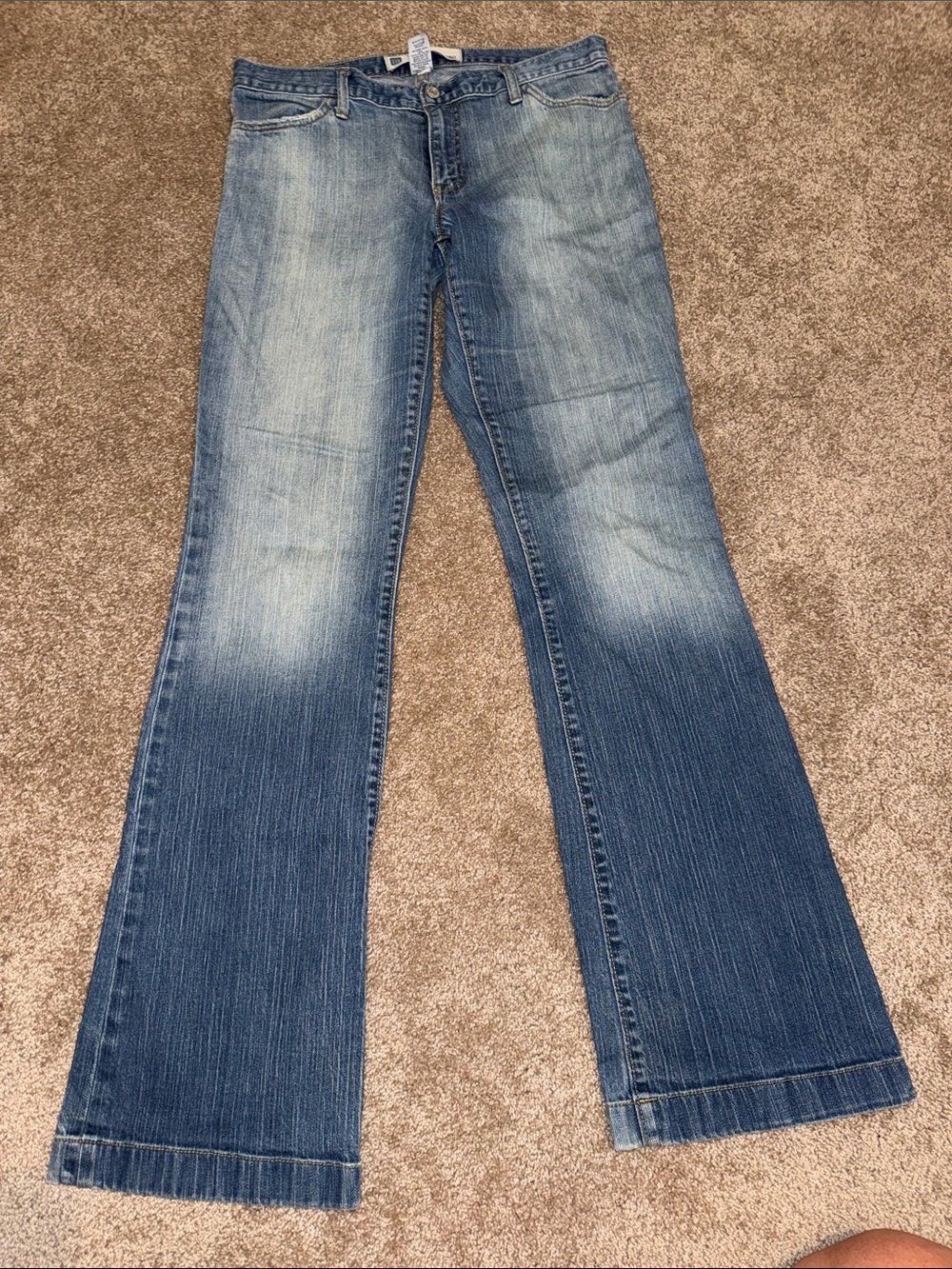 GAP Long and Lean Light-to-Mid Blue Flare Jeans - size 10 Long